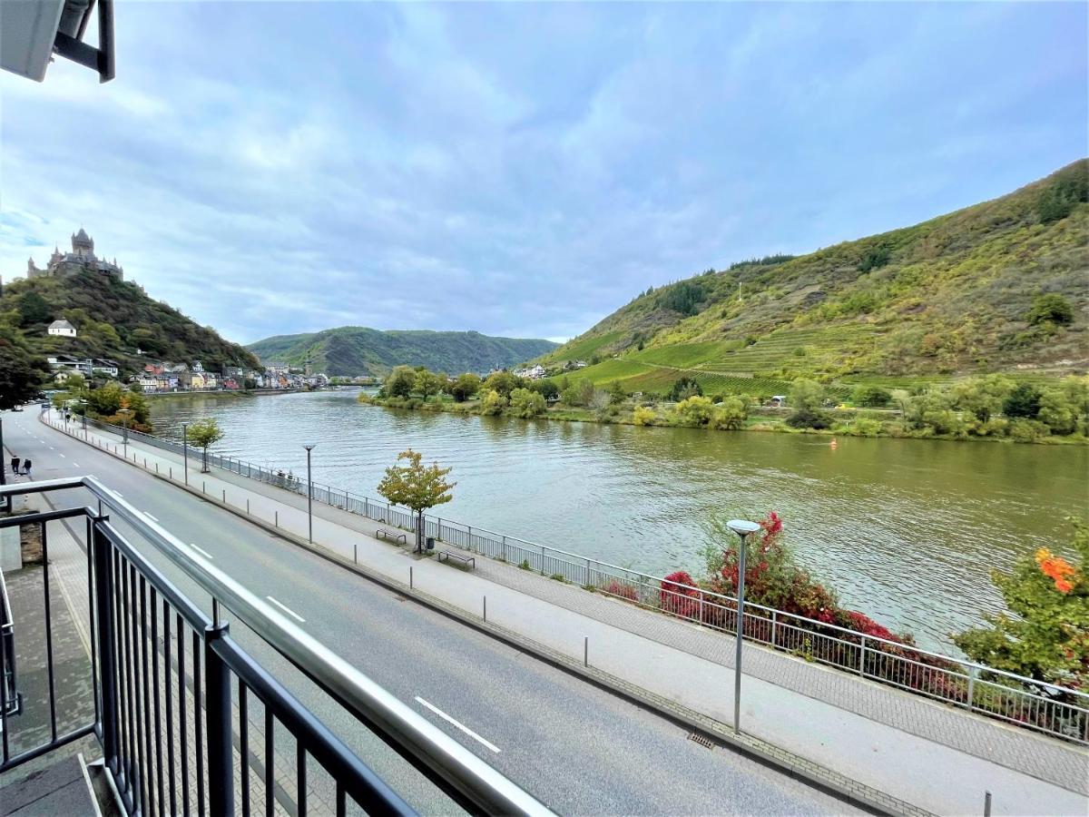 Moselpromenade Villa Moselufer, Panorama & Burg Cochem Blick, Netflix, Balkon 外观 照片
